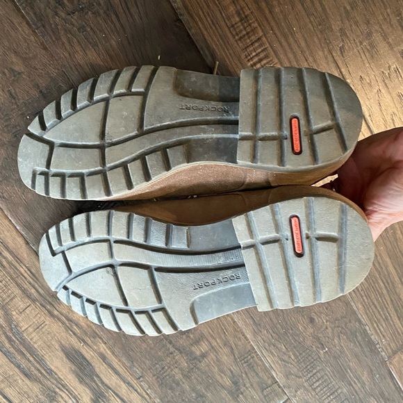 EUC Tan suede Rockports - Picture 5 of 7